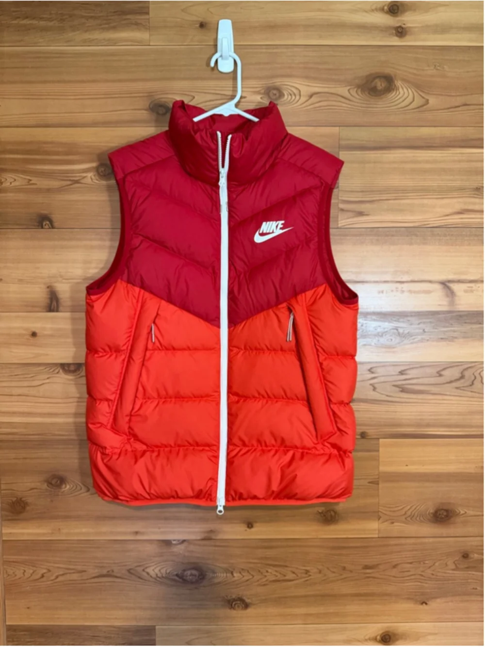 Nike Men's Down Fill Windrunner Habanero Red Full Zip Puffer Vest medium